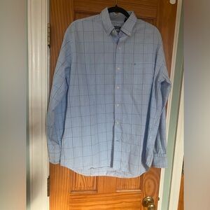 Izod Men’s Premium Essentials Long Sleeved Shirt - Size Large